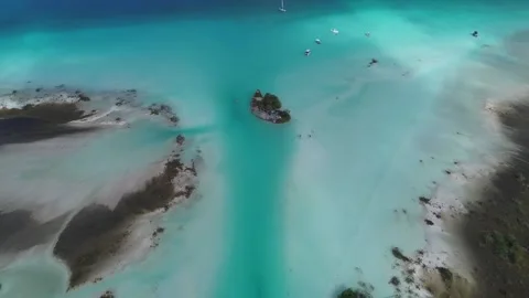 Drone flight over the shallow turquoise of Canal de las piratas, Bacalar Mexico Stock Footage 331519655