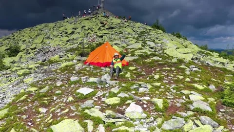 Drone flight over the top of Mount Khomyak Video stock 171182187