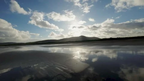 Drone flight over a wild beach in Kerry county Ireland 库存影片 262974524