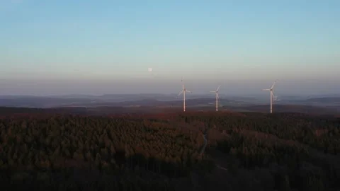 Drone flight over windmills in Lower Saxony landscape, Germany Stockbeeldmateriaal 134402923