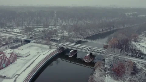 Drone flight to railway bridge Video stock 223768023
