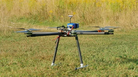 Drone fly  up  and fly away   .4K 3840x2160 Vídeo Stock 54192958