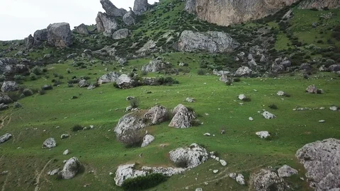 Drone Fly Over Lush Green Mountain With Giant Boulders 스톡 동영상 102413083