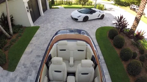 Drone Fly over Rolls Royce and Lamborghini Vídeos de archivo 52079763