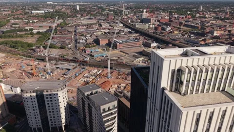 Drone Flyby Along Birmingham Skyscraper Revealing Railway, Construction Sites Видео 340119069