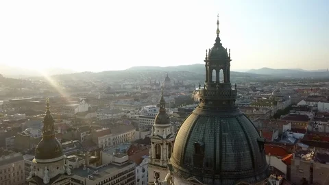 Drone flying around St. Stephen's Basilica, Budapest Hungary 動画素材 114668732