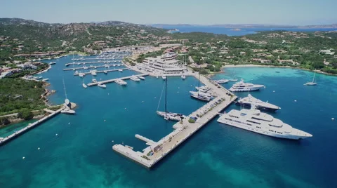 Drone flying backwards over sail harbor Vídeo Stock 59833595