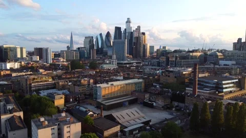 Drone flying backwards over Shoreditch with Truman Brewery and Brick Lane Vídeo Stock 244645196