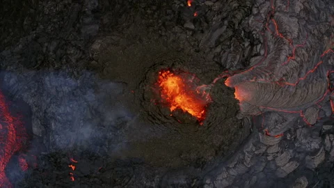 Drone flying closer to Volcano Eruption in Iceland Aerial 库存影片 156286764