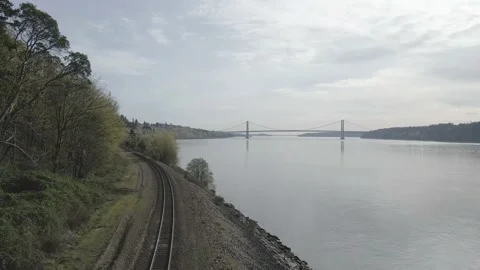 Drone Flying Down Tracks and Going Towards Narrows Bridge 動画素材 180232698