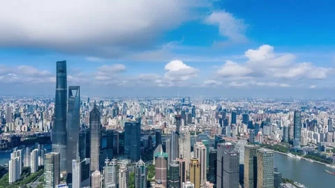 Drone Flying Forward Toward Shanghai Financial District from The Bund Vídeos de archivo 332722610