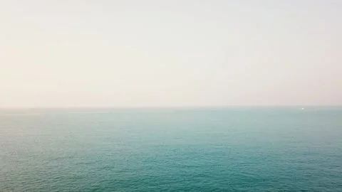 Drone flying to the island Video stock 171973484