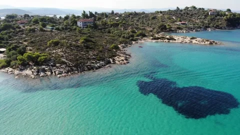 Drone flying near Ormos Panagias, Lagonisi beach, Sithonia Stockbeeldmateriaal 160613448