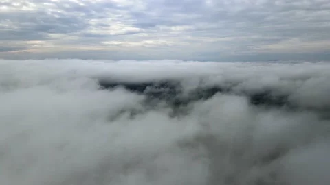 Drone flying over beautiful clouds 動画素材 137966568