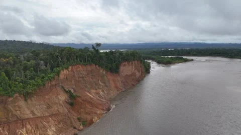 Drone flying over Beni river in National Park Madidi, Bolivia Video stock 311108225