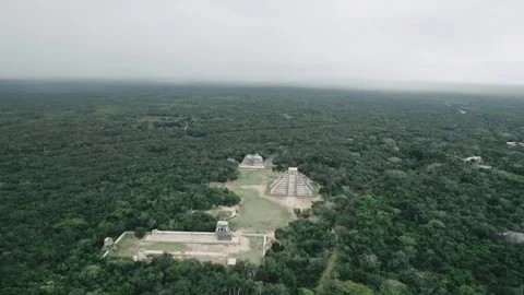 Drone Flying Over Chichen Itza Pyramid Foggy Fog Morning Clouds Mayan 動画素材 347844704