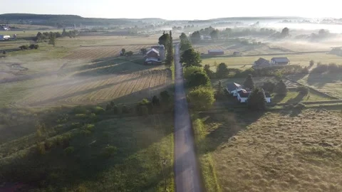Drone flying over fields in Upstate New York, USA Video stock 132880125