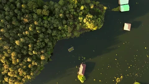 Drone flying over the lake with floating houses Video stock 259864141