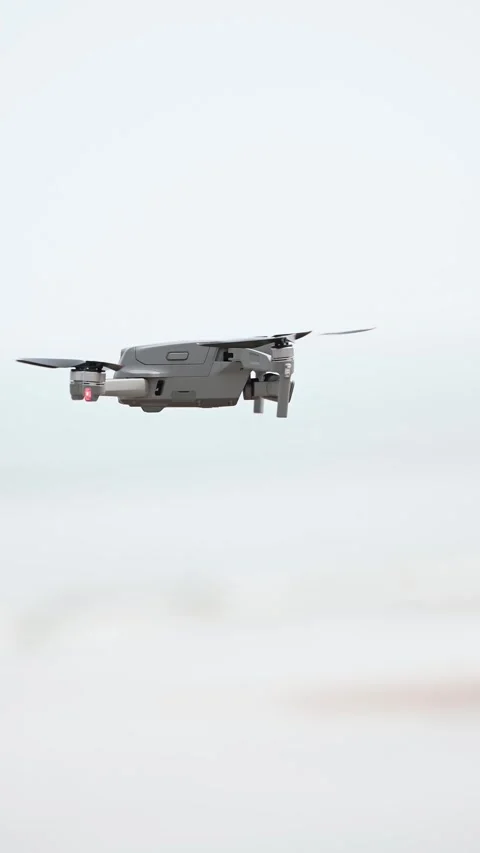 A drone flying over nature and making beautiful pictures and videos, slow mot Stock-Footage 333722853