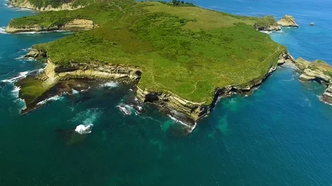 Drone flying over ocean towards beautiful cliff, Aerial 4k 動画素材 90967830
