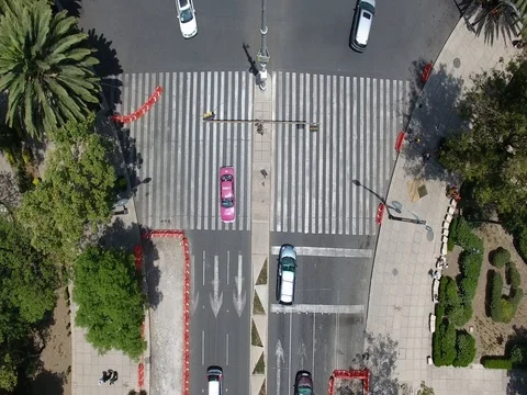 Drone flying over Paseo de la Reforma Mexico City  Vidéo 74629215