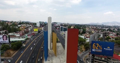Drone flying over periferico Torres de Satelite Mexico City Vidéo 74628561
