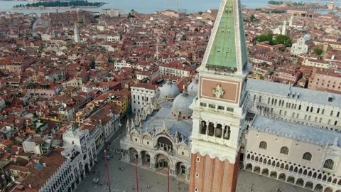 Drone flying over Piazza San Marco (St Mark Square) in Venice, Italy, Europe 库存影片 157984940