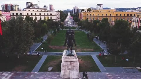 Drone flying over the Skanderbeg Monument in Tirana, Albania. 動画素材 194035405