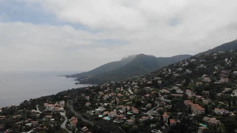Drone Flying Over Unusual Mountains in Martinique Under Cloudy Cinematic Sky Vidéo 331661915