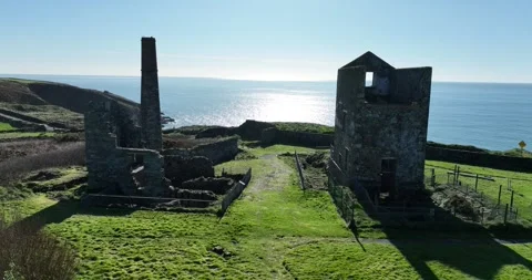 Drone flying slowly over old copper mine site at Tankardstown Copper Coast Vídeos de archivo 332609463