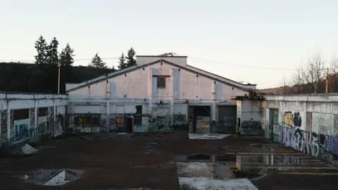 Drone Flying Through abanded Warehouse 動画素材 180019595