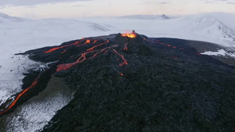 Drone flying towards active volcano in Iceland Aerial 库存影片 156275451