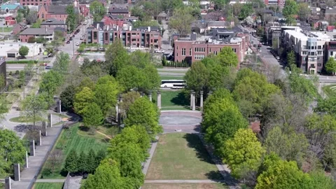 Drone Flyover Of Bicentennial Capitol Mall State Park And WWII Bell Carillon Vídeos de archivo 309168703