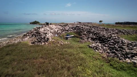 Drone flyover of the Conch Shell Cemetery in Los Roques, Venezuela Vídeo Stock 340211712