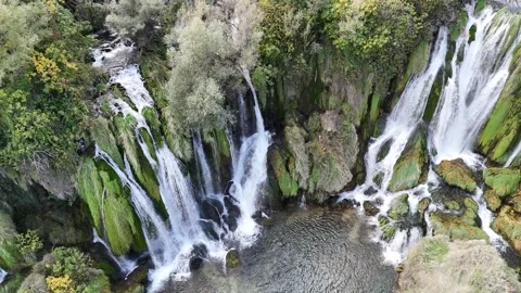 Drone Flyover of the Pristine Kravica Waterfall Complex Vídeo Stock 331864601