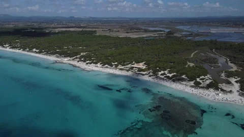 Drone footage of beach in Mallorca 스톡 동영상 248387945