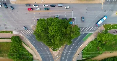Drone footage captures rush hour traffic where West Cesar Chavez and South Vidéo 282790031