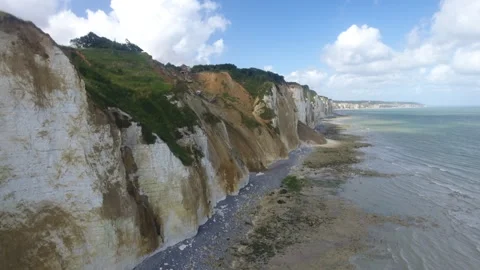 Drone footage of the chalk cliffs and sea near Dieppe, France Video stock 302341272