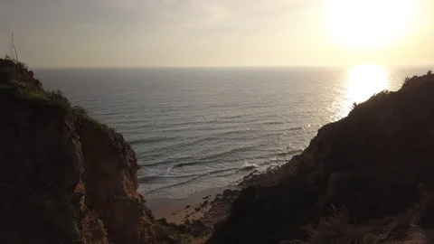 Drone Footage - Cliffs at Sunset Vidéo 98365226