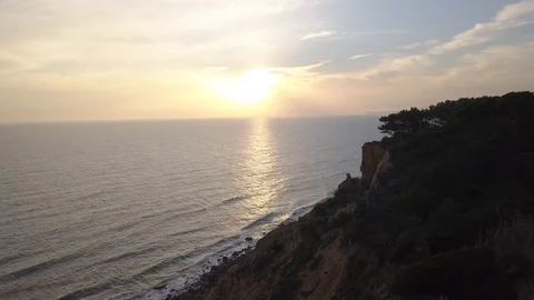 Drone Footage - Cliffs at Sunset Vidéo 98369032