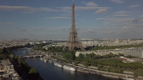 Drone Footage of Eiffel Tower Vídeos de archivo 99817698