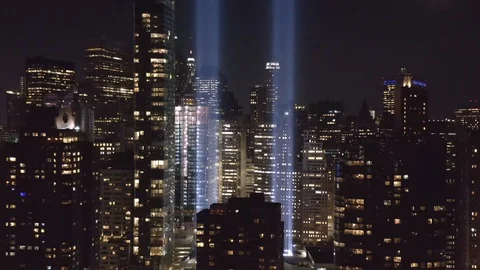 Drone footage with forward motion towards New York City skyscrapers Video stock 116141136