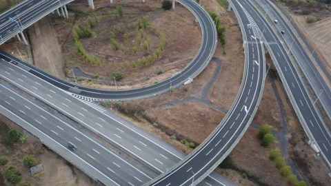 Drone footage over highway intersections Vídeos de archivo 210082869