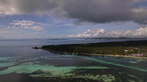 Drone footage of philippines coastline Stockbeeldmateriaal 250356001