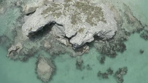 Drone Footage of a small island in Bermuda Stock-Footage 167720249