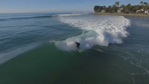 Drone footage of a surfer 库存影片 73838344