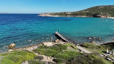 Drone Forward Flight Over Crystal Clear Turquoise Water on a Sunny Day Vídeo Stock 334062986