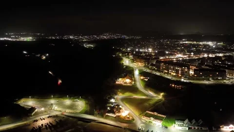 Drone Hyperlapse of Saltburn by the sea, traffic light trails. Parallax shot Vidéo 325169528