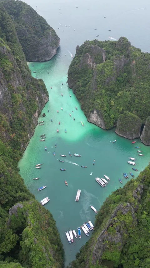 Drone Hyperlapse Video of Pileh Lagoon at Koh Phi Phi Leh Stock Footage 295273011