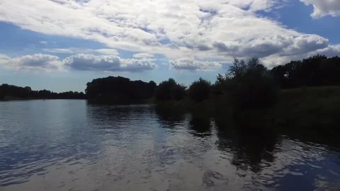 Drone Low-Lewel Flight About Water, Elbe, Dresden Vídeos de archivo 222040149